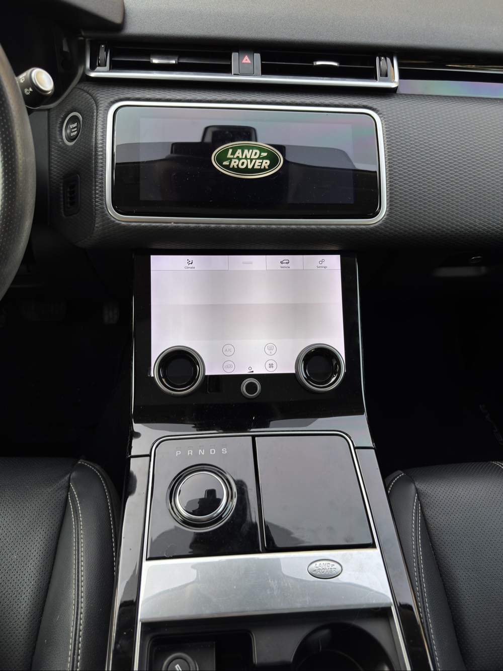 Land Rover Range Rover Velar 2020 photo 9