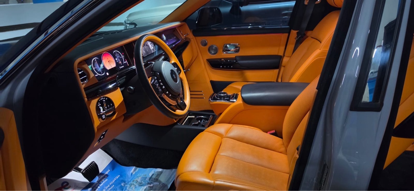 Rolls-Royce Phantom photo 6