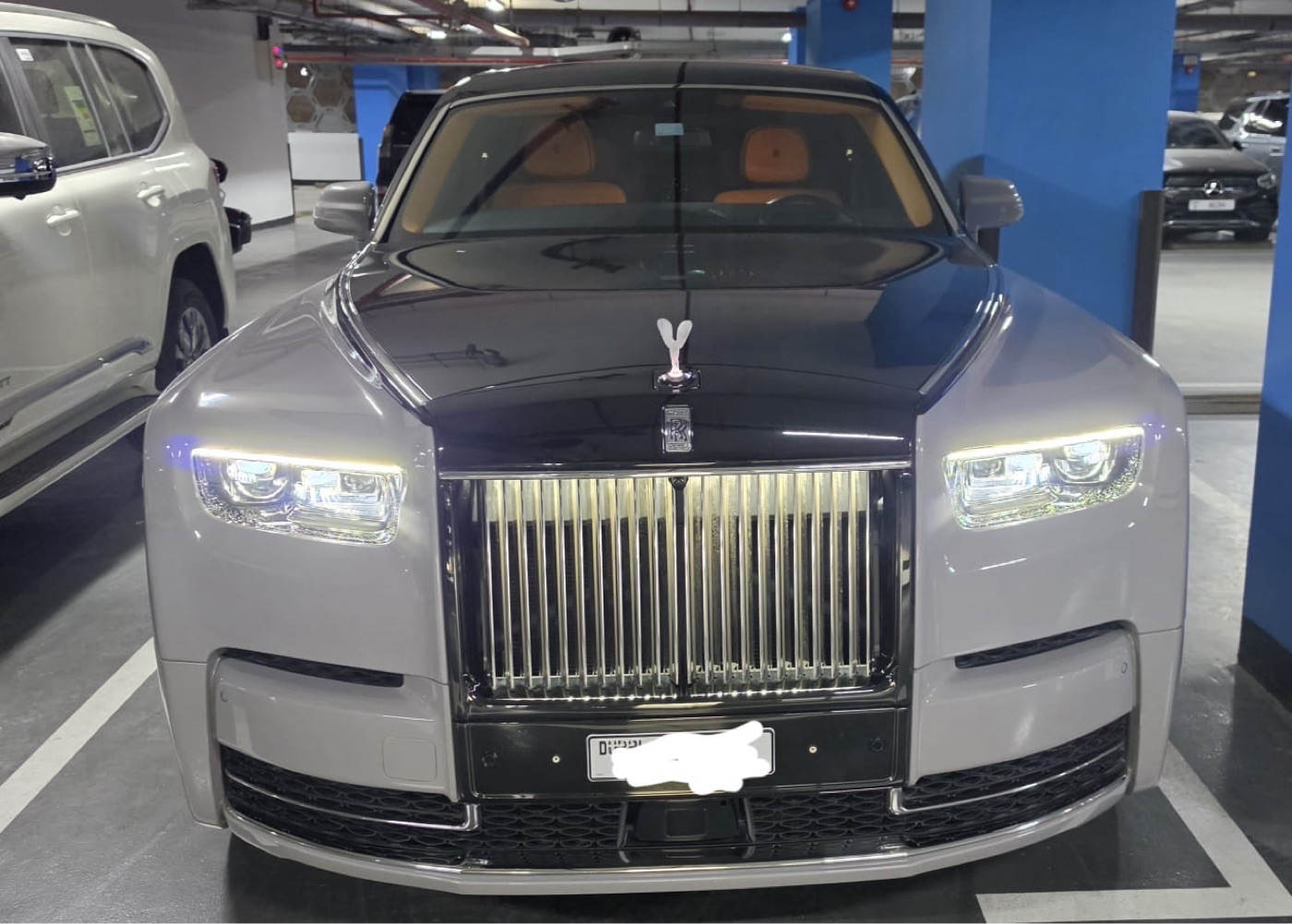 Rolls-Royce Phantom photo 8