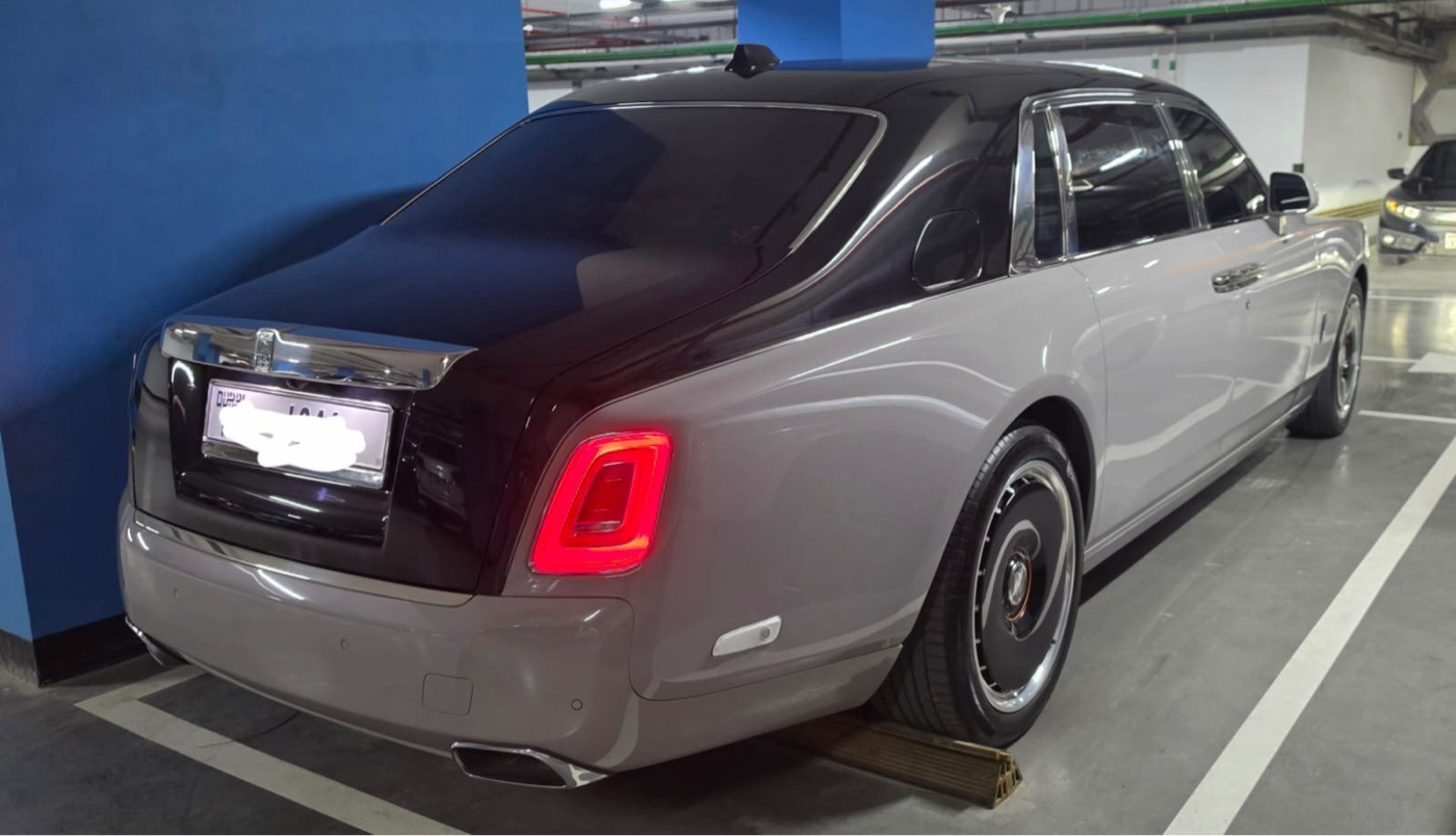 Rolls-Royce Phantom photo 9