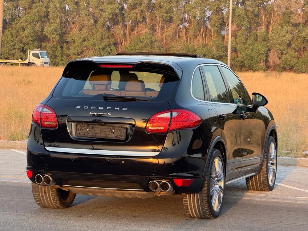 Porsche Cayenne S 2012 photo 4