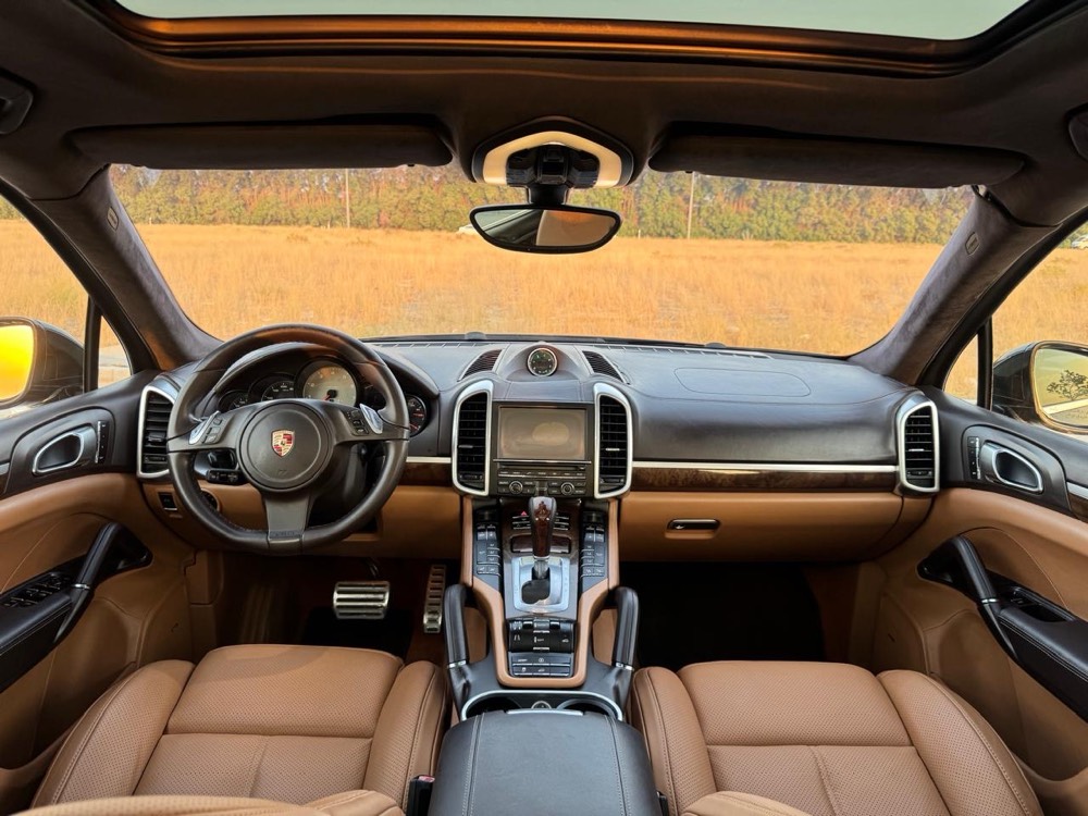 Porsche Cayenne S 2012 photo 9