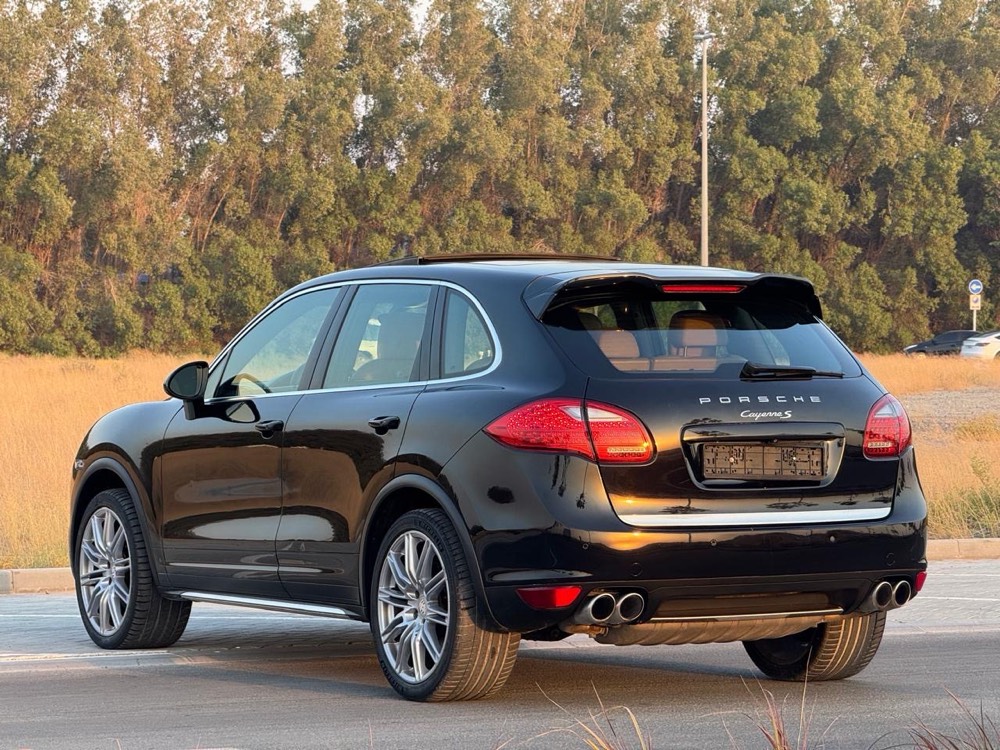 Porsche Cayenne S 2012 photo 10