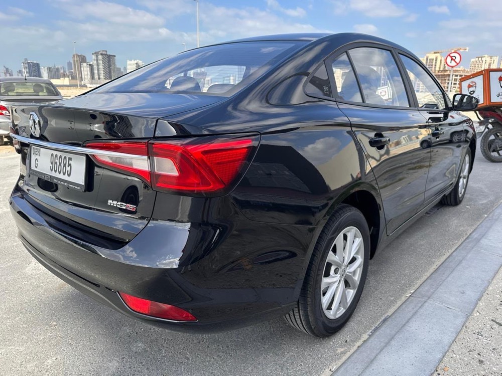 MG MG5 2023 photo 3