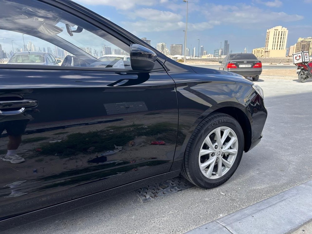 MG MG5 2023 photo 7