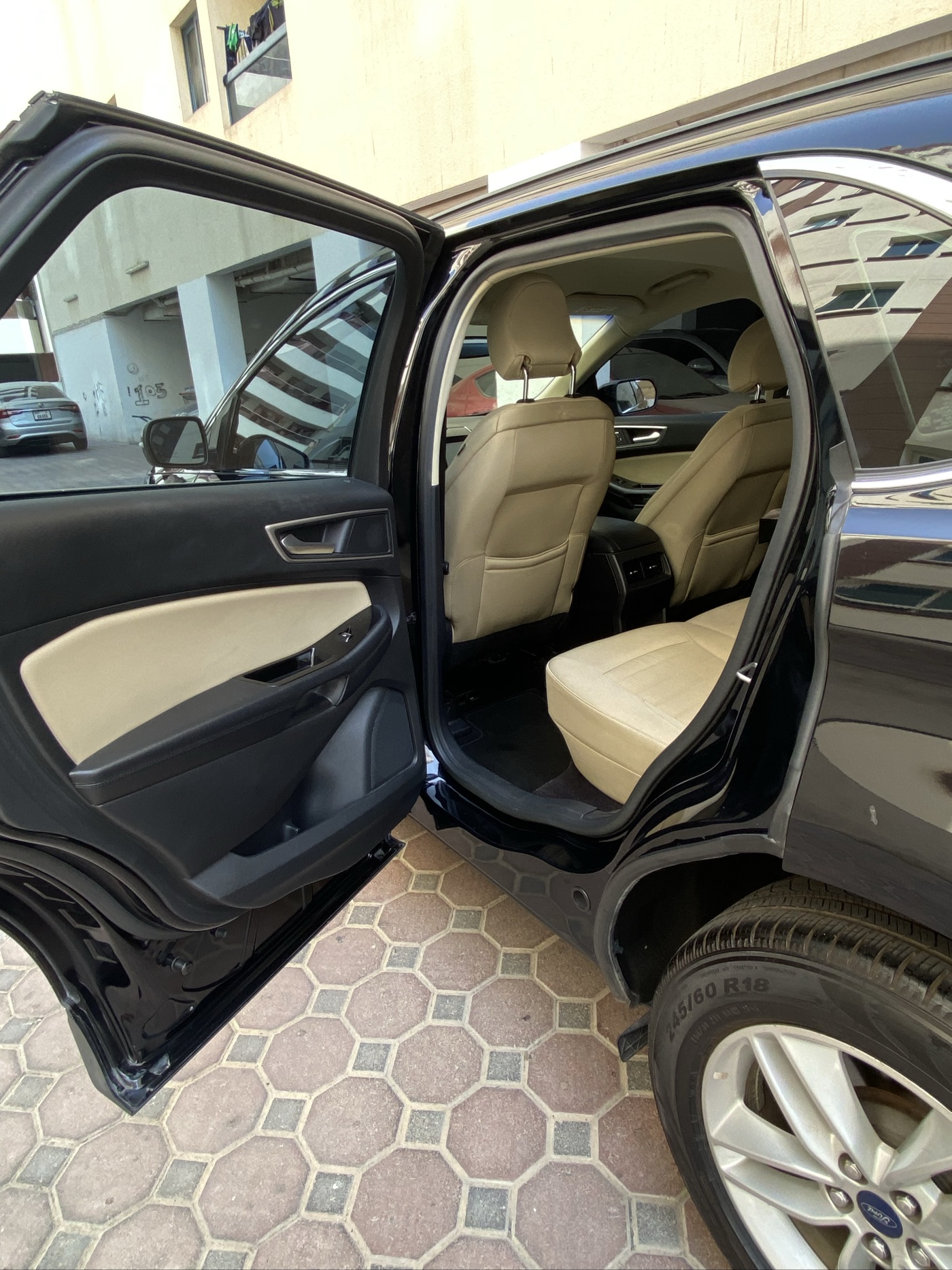 Ford Edge photo 7