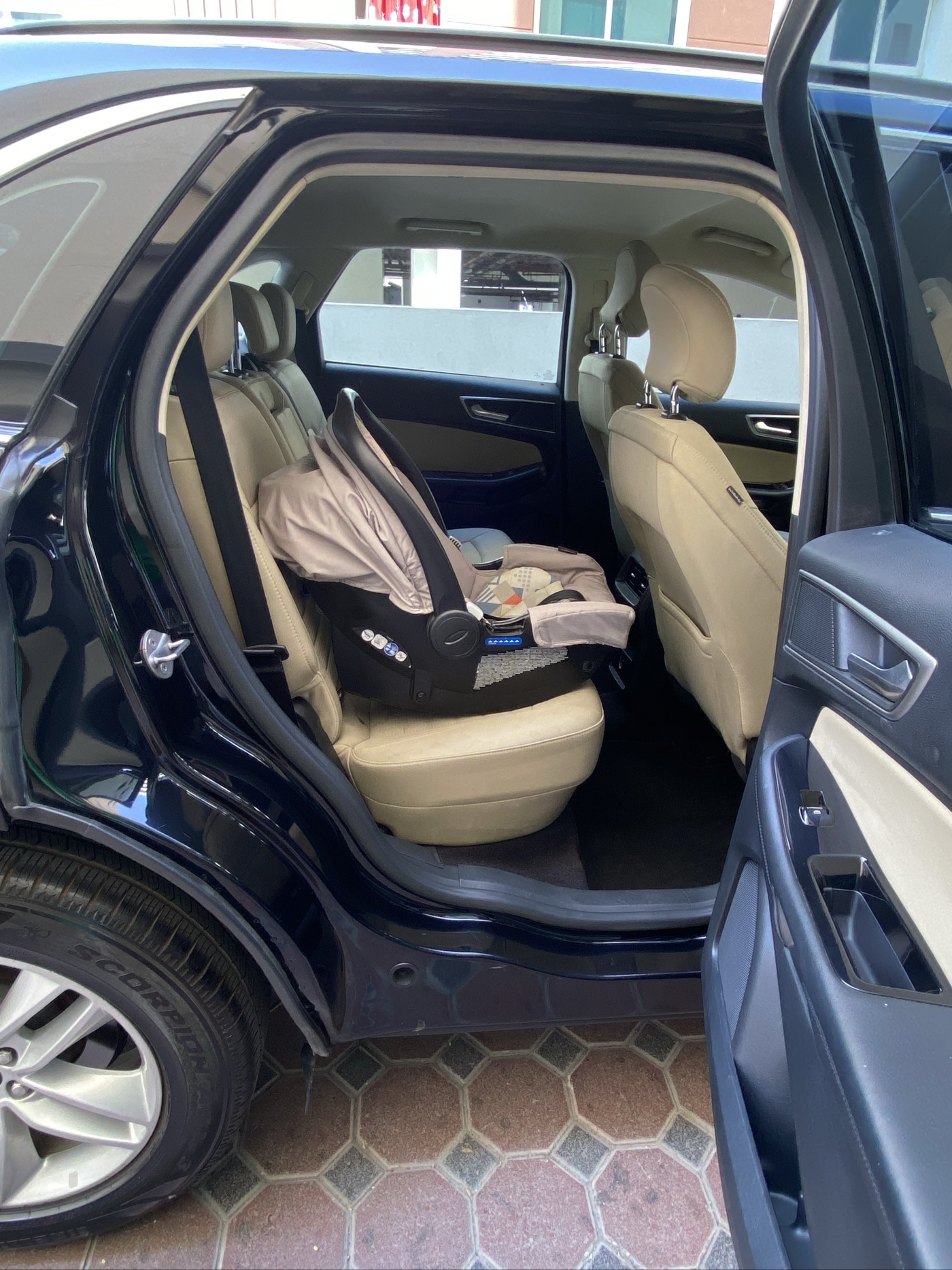 Ford Edge photo 10