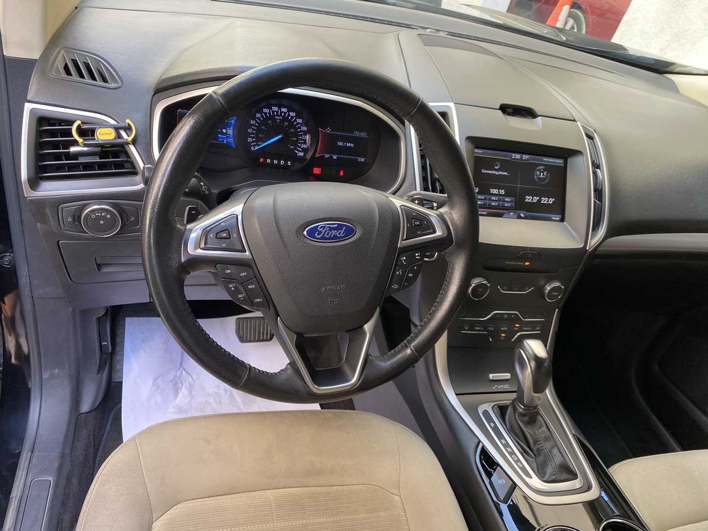 Ford Edge photo 11
