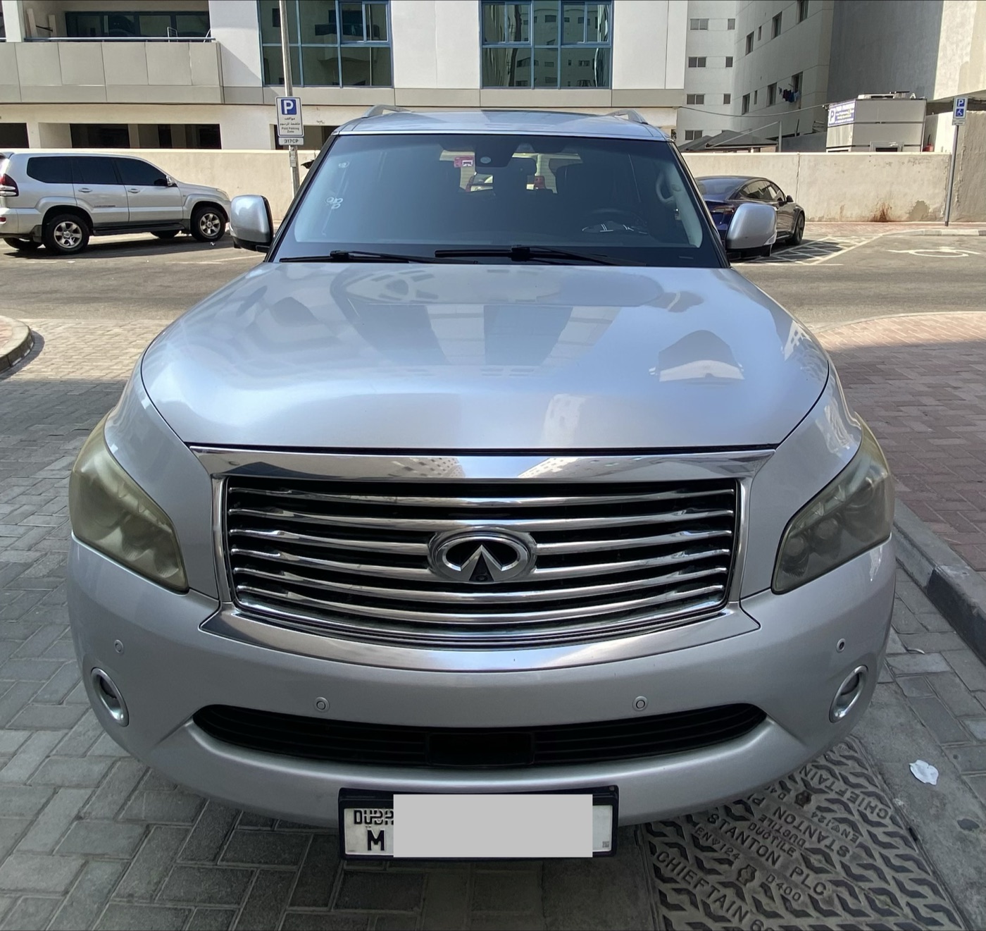 Infiniti QX80