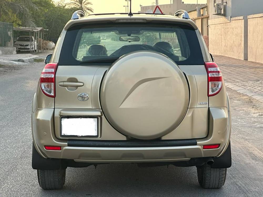 Toyota RAV4 photo 5
