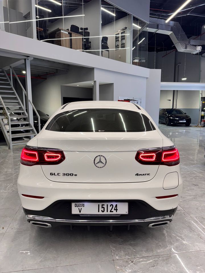 Mercedes GLC 300E photo 5