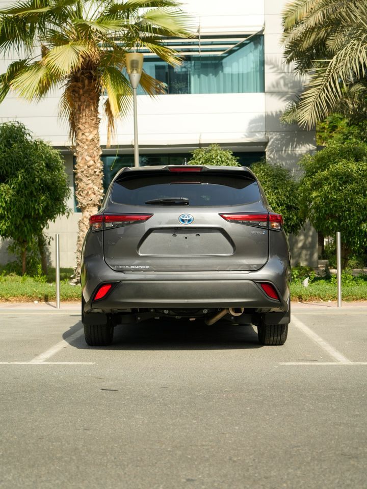 Toyota Highlander photo 4
