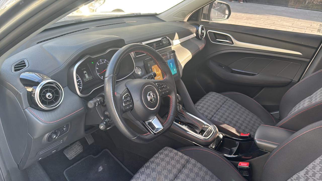 MG ZS photo 7