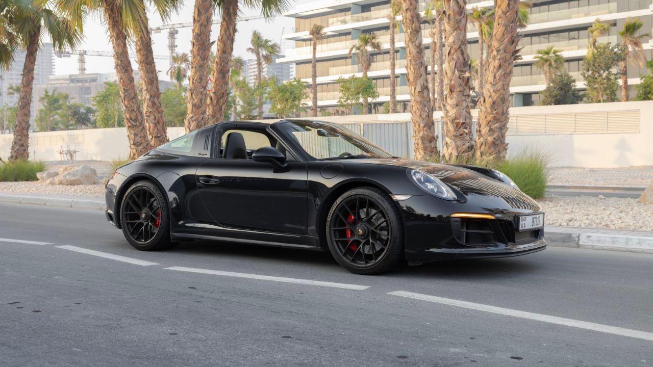 Porsche 911 Carerra 4GTS Targa