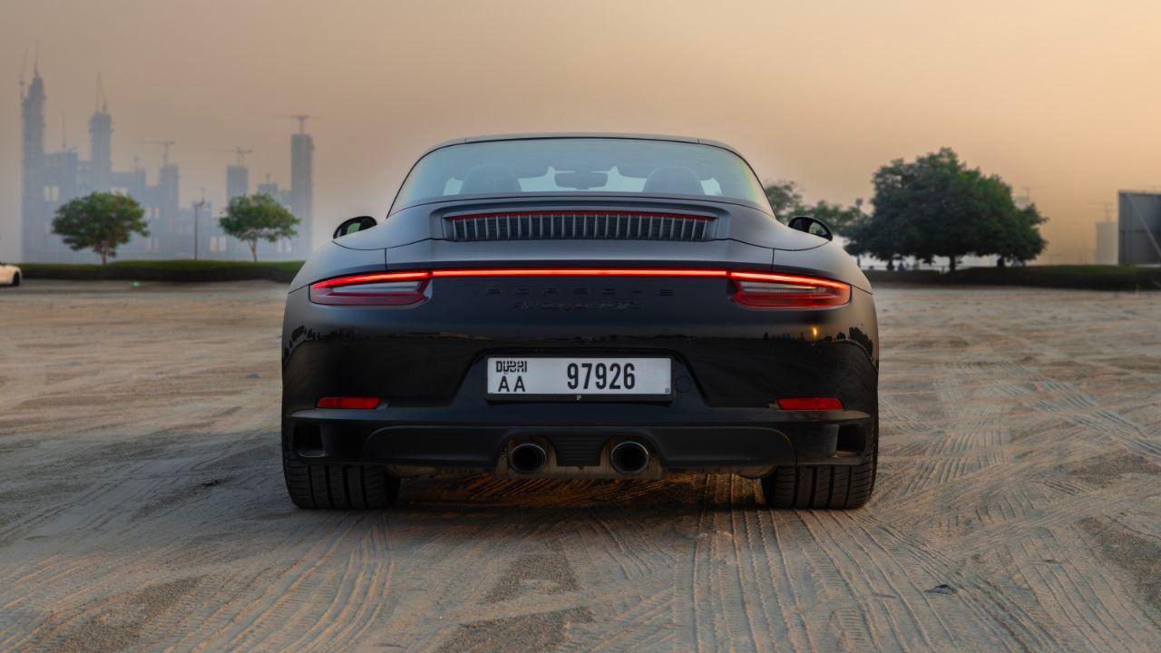 Porsche 911 Carerra 4GTS Targa photo 5