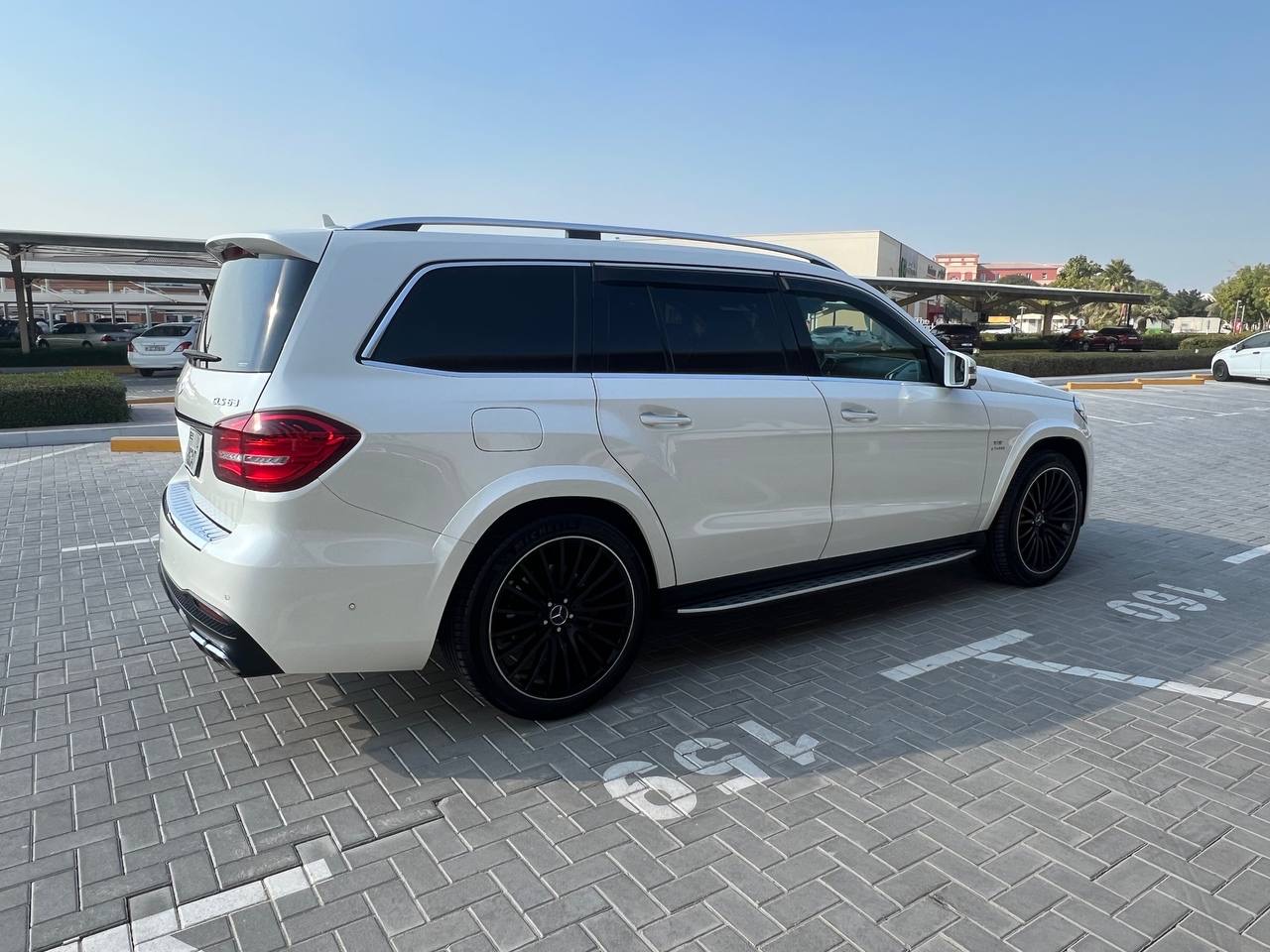 Mercedes-Benz GLS63 AMG photo 5