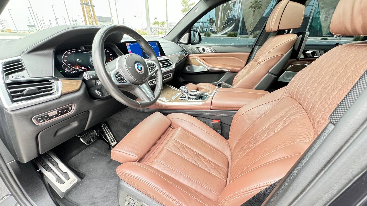 BMW X5 M50i photo 7