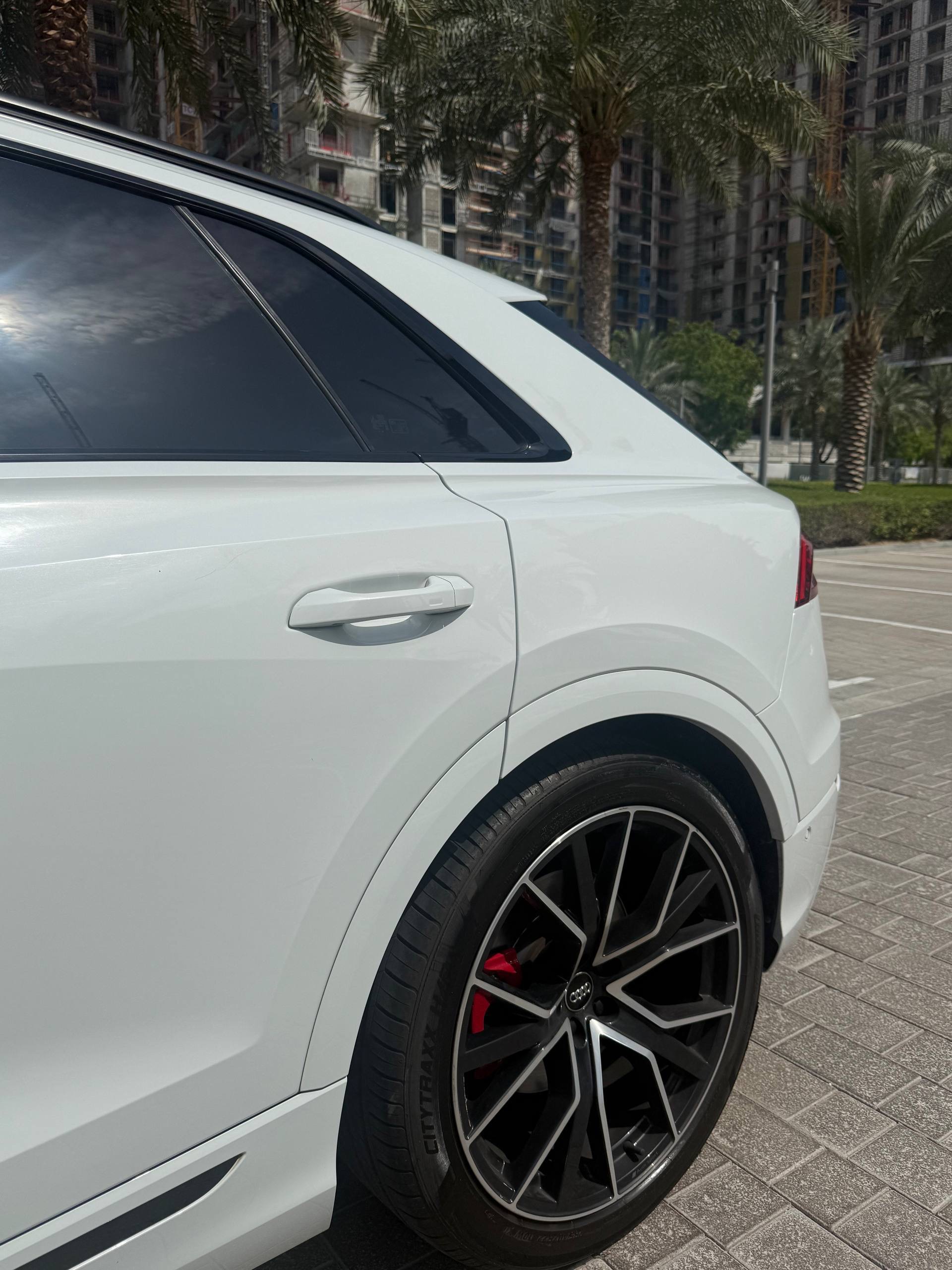 Audi Q8 55 TFSI Quattro photo 4
