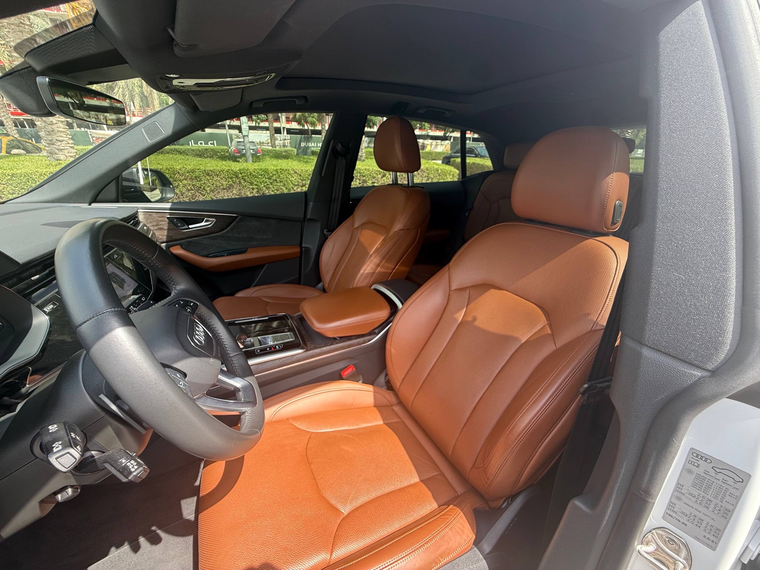 Audi Q8 55 TFSI Quattro photo 6
