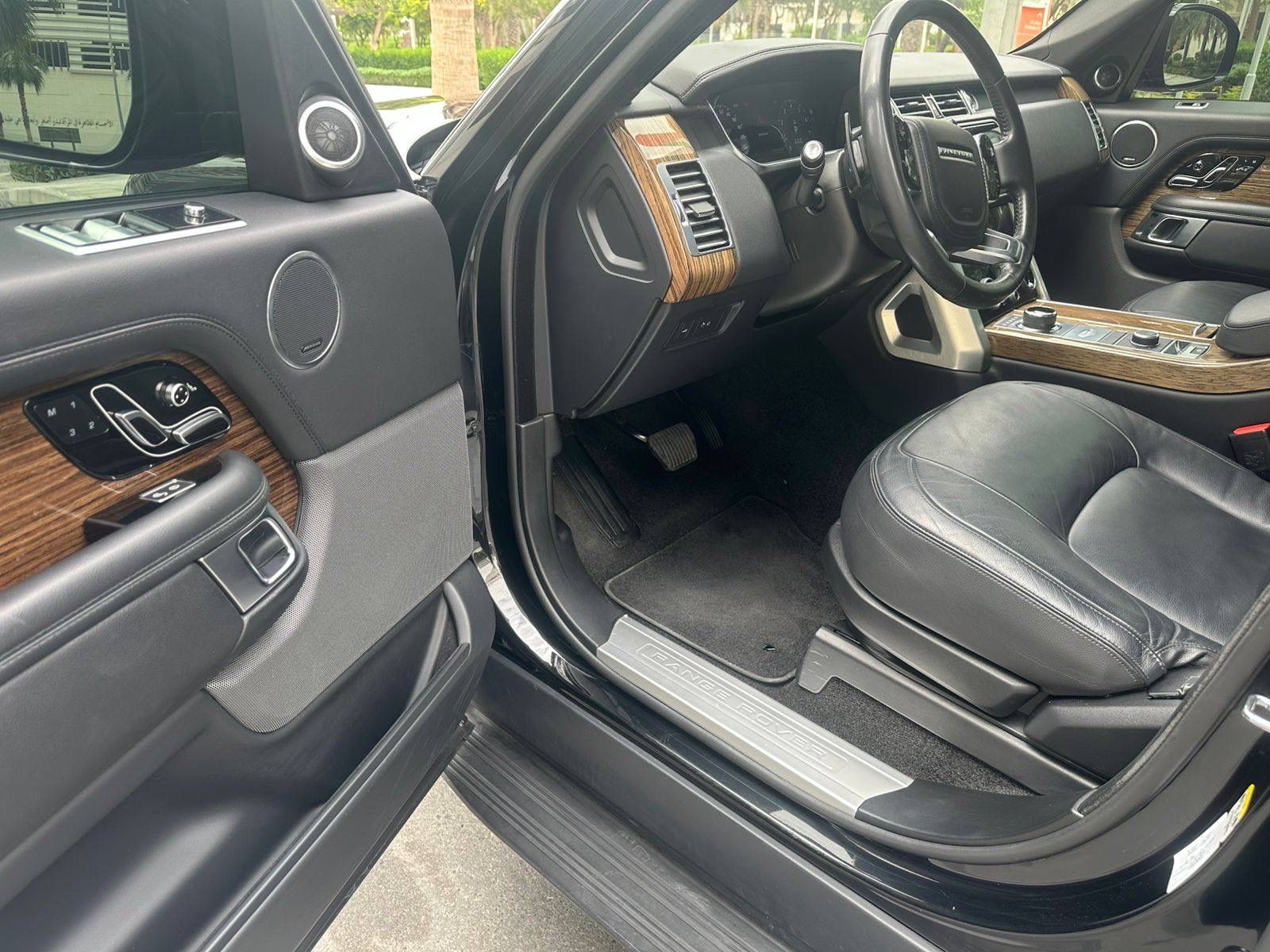 Land Rover Range Rover photo 5