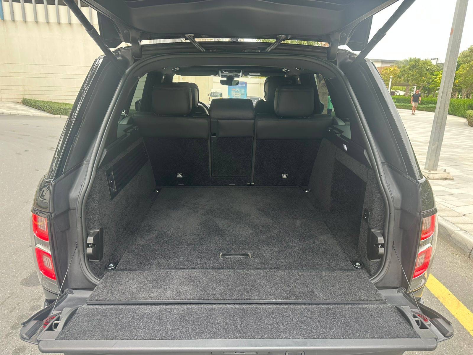 Land Rover Range Rover photo 10