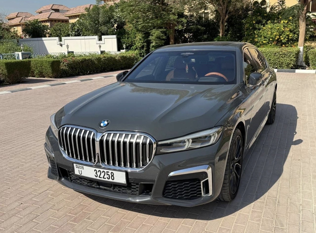 BMW 740