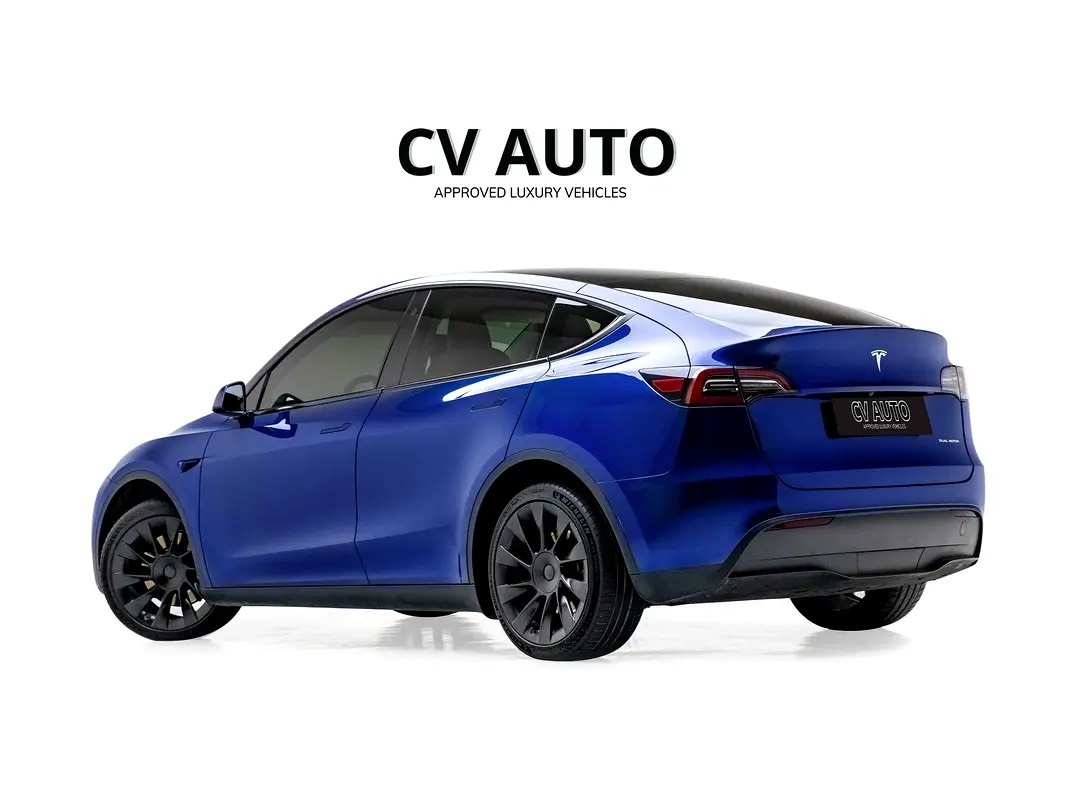 Tesla Model Y Long Range photo 4