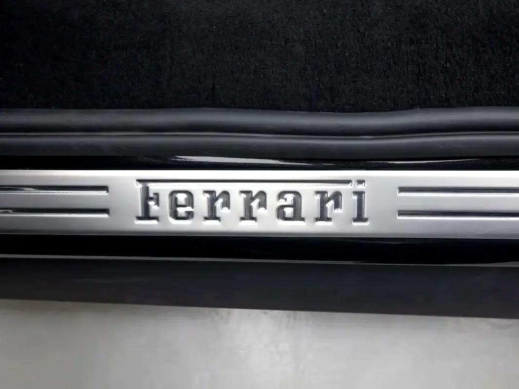 Ferrari 296 GTS Standard photo 9