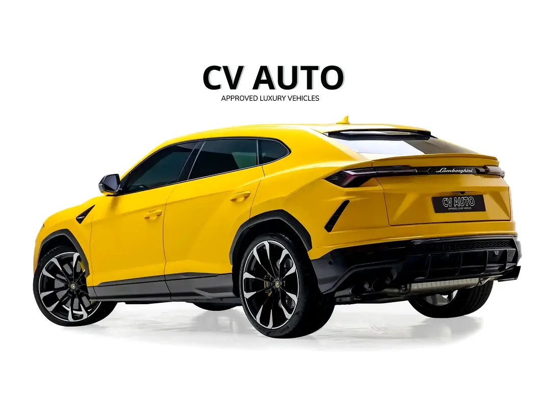 Lamborghini Urus Standard photo 3