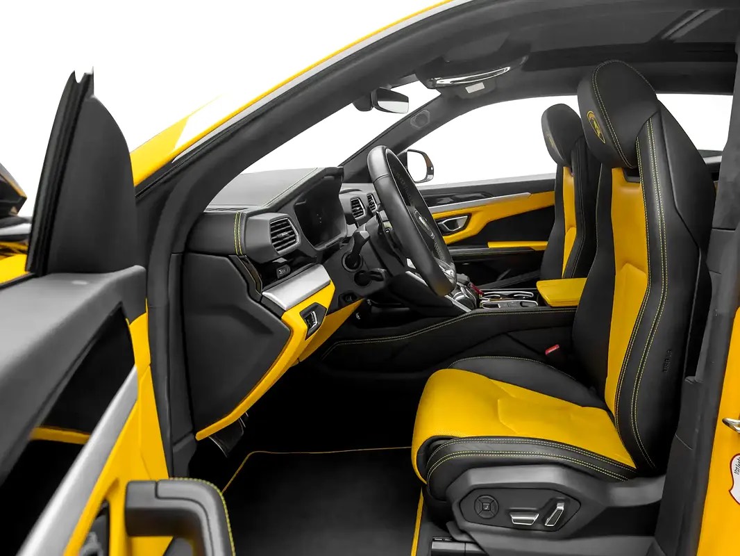 Lamborghini Urus Standard photo 7