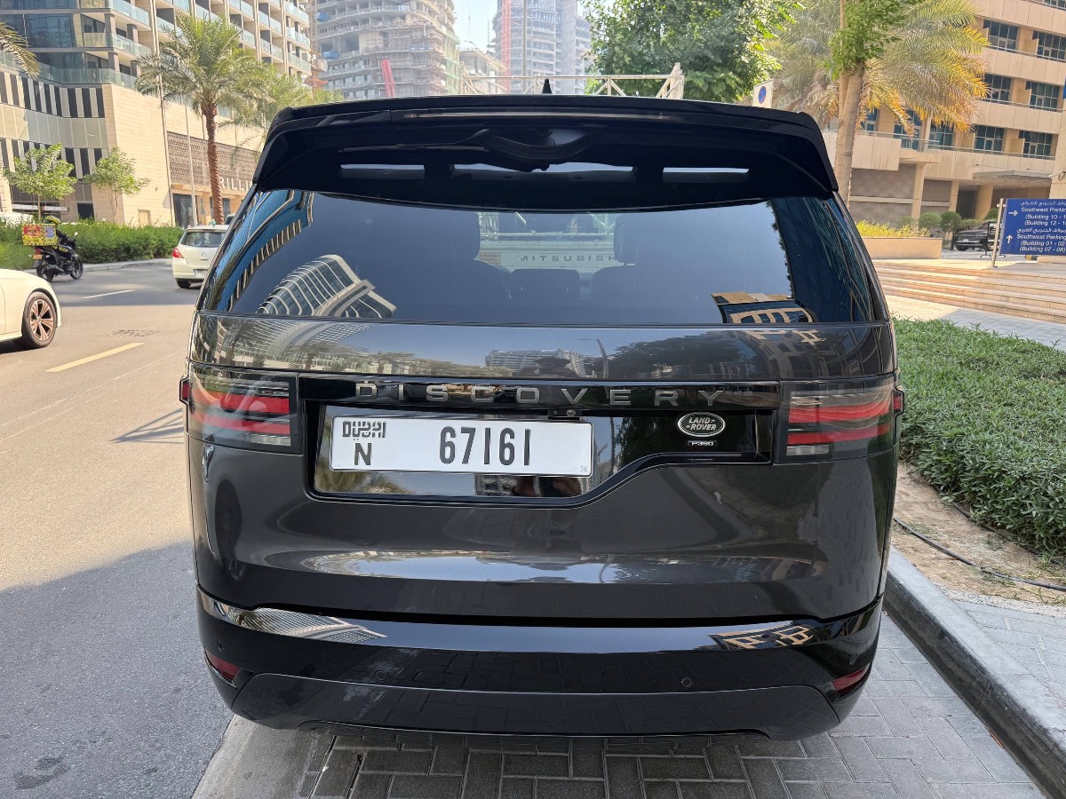 Land Rover Discovery 5 photo 3