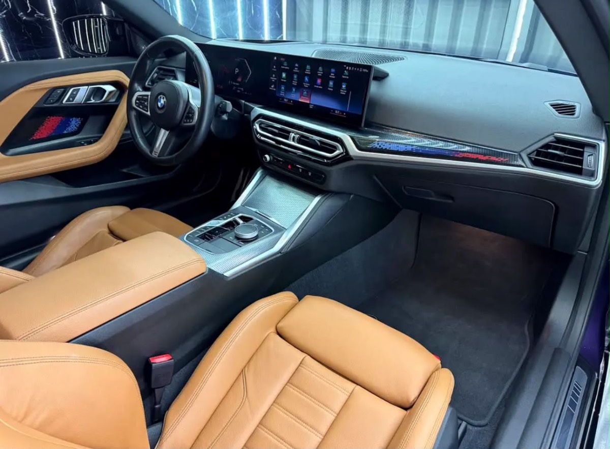 BMW M240i photo 8