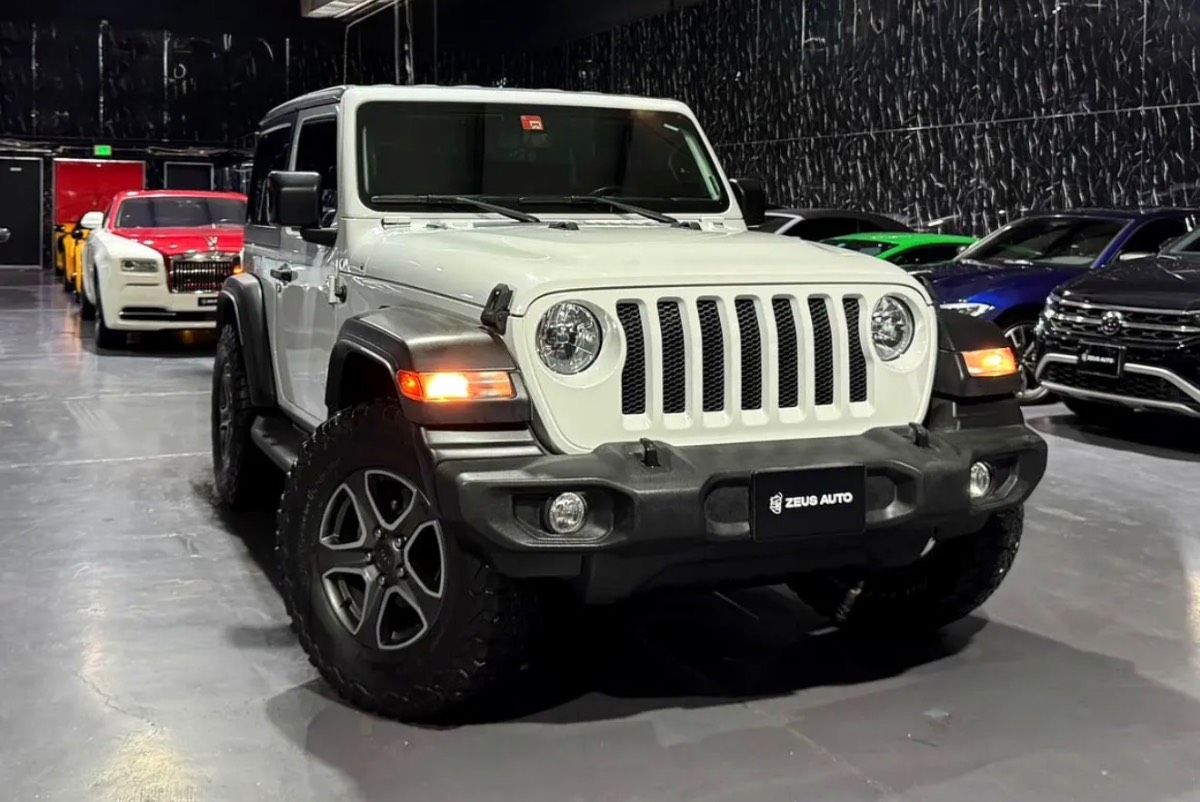 Jeep Wrangler Sport photo 3