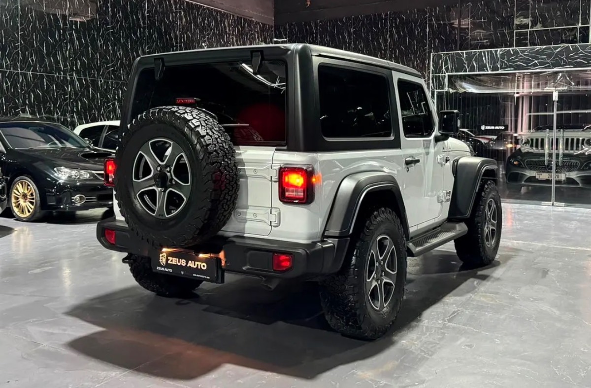 Jeep Wrangler Sport photo 4