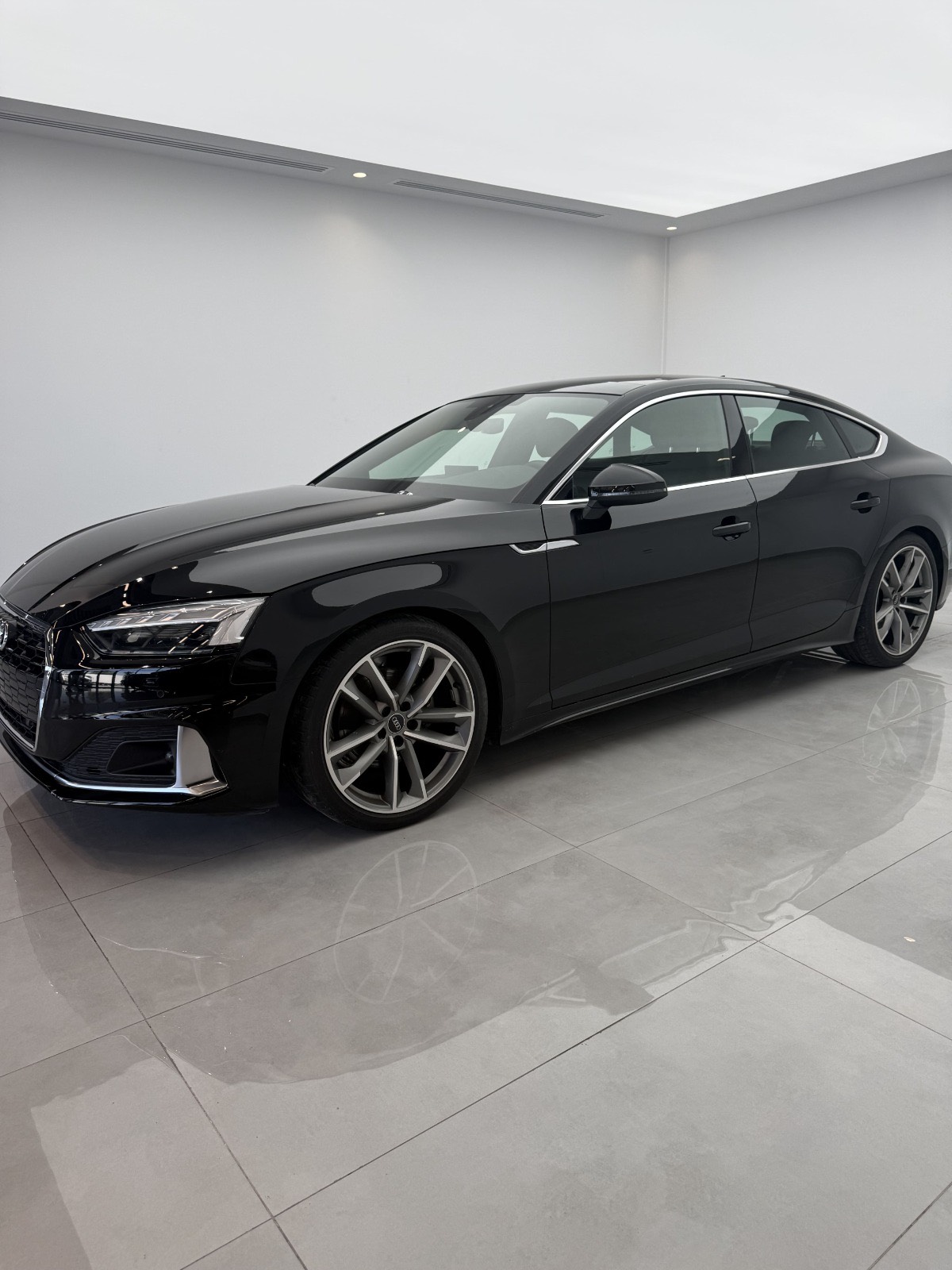 Audi A5 40 TFSI photo 3