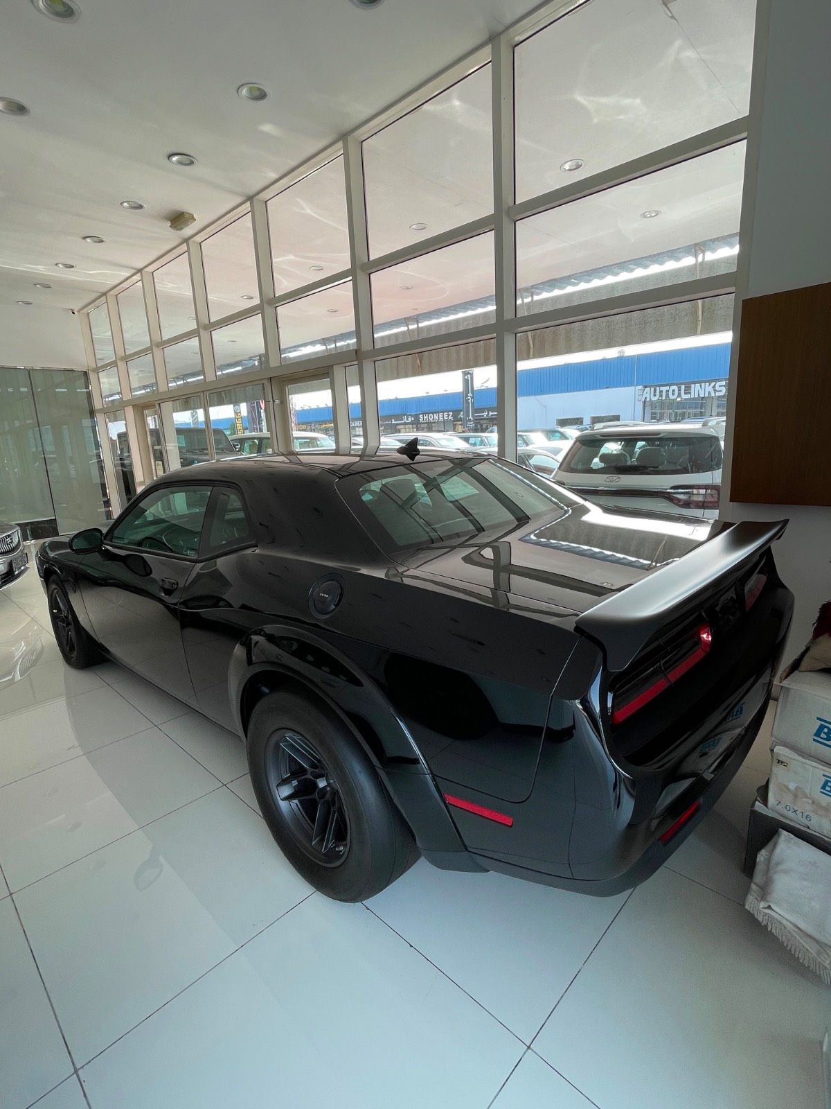 Dodge Challenger SRT Demon photo 2