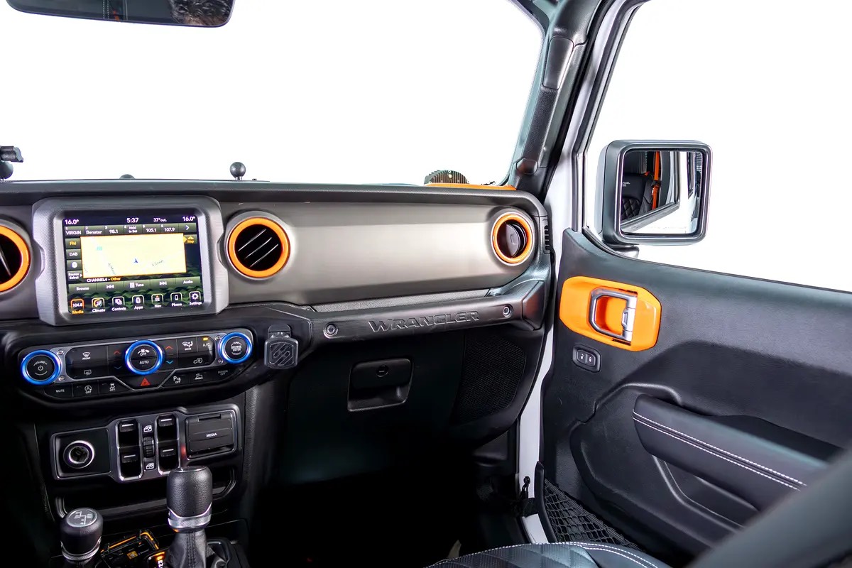 Jeep Wrangler Unlimited Sport photo 9