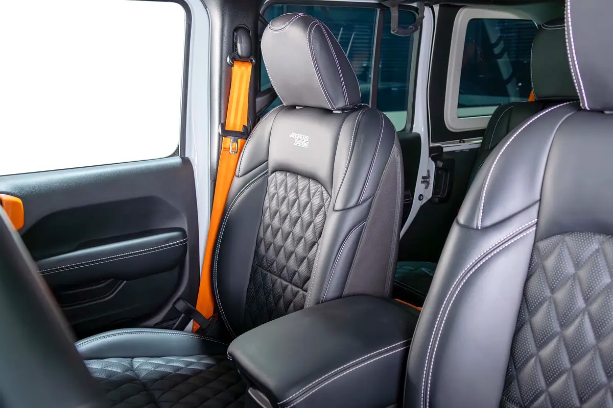 Jeep Wrangler Unlimited Sport photo 10