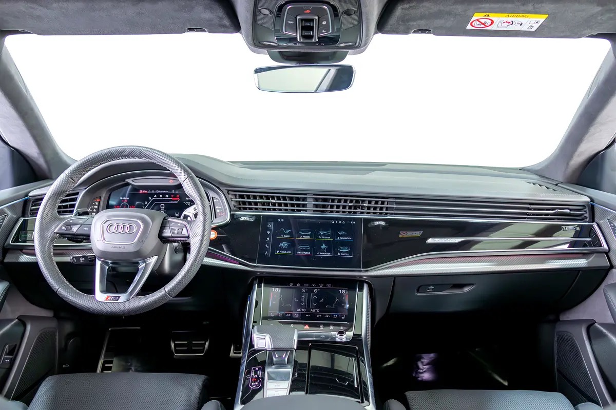 Audi RS Q8 4.0 TFSI quattro photo 11