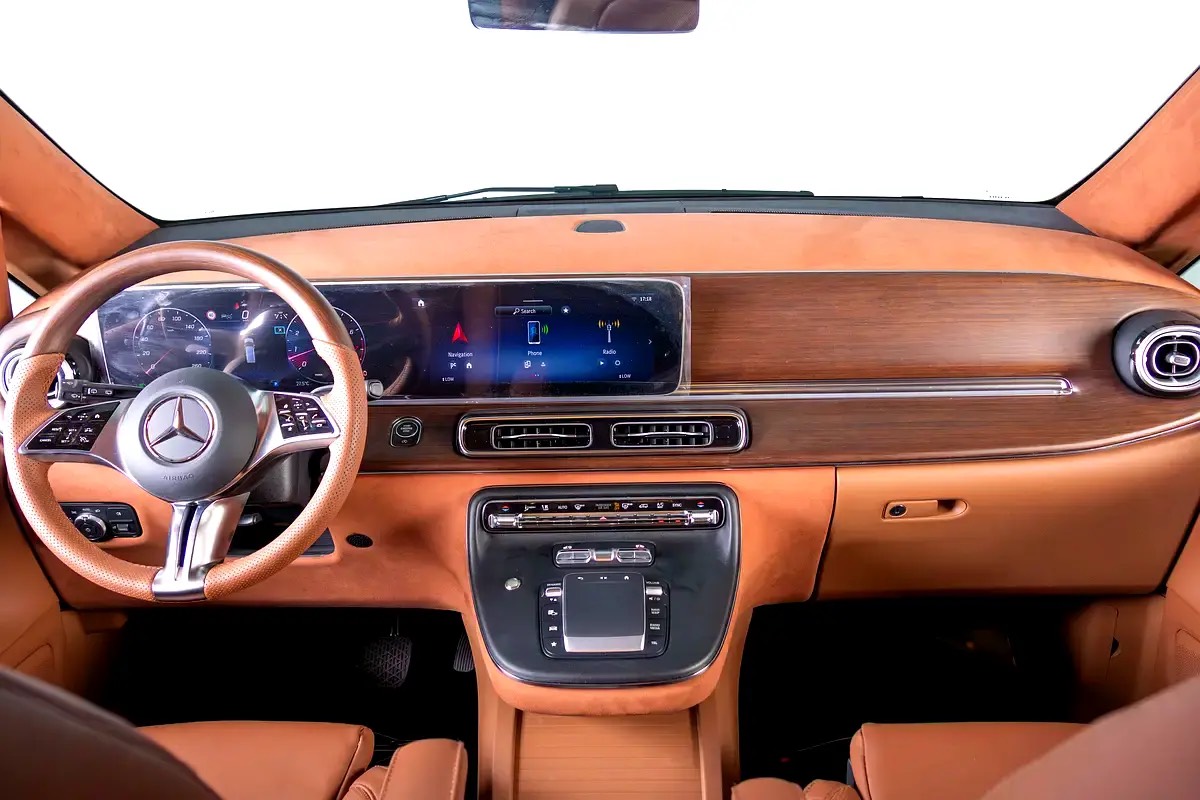 Mercedes-Benz V-Class V 300 photo 7