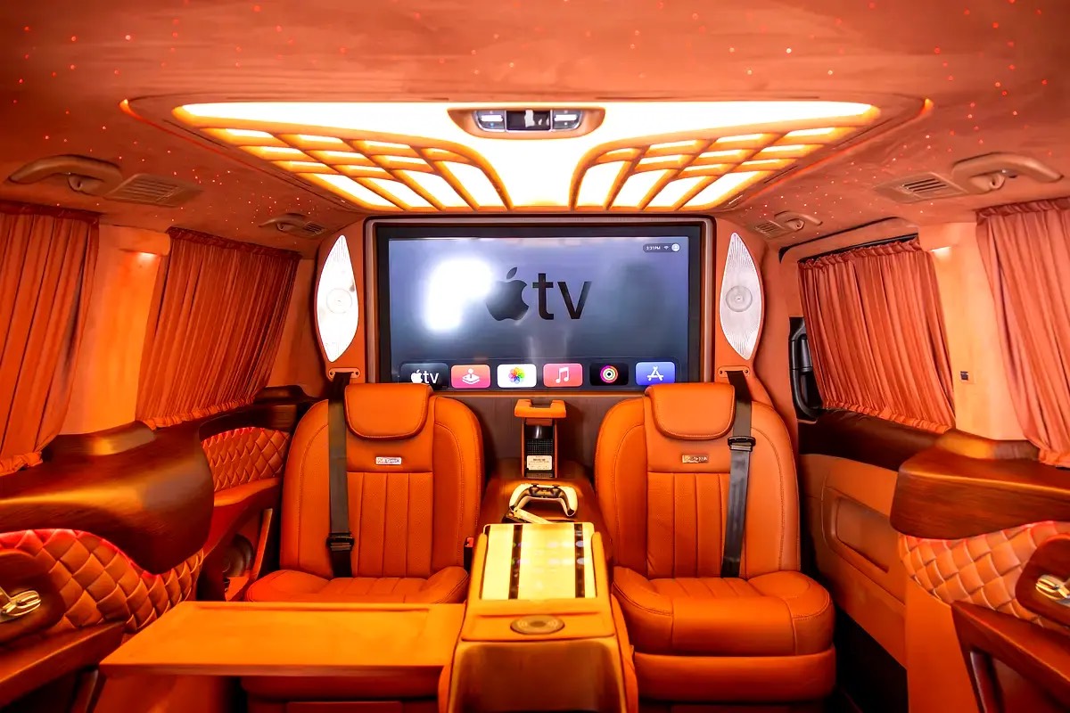 Mercedes-Benz V-Class V 300 photo 9