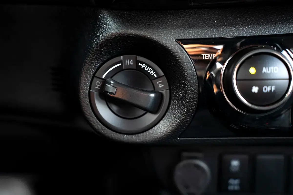 Toyota Hilux Adventure photo 9