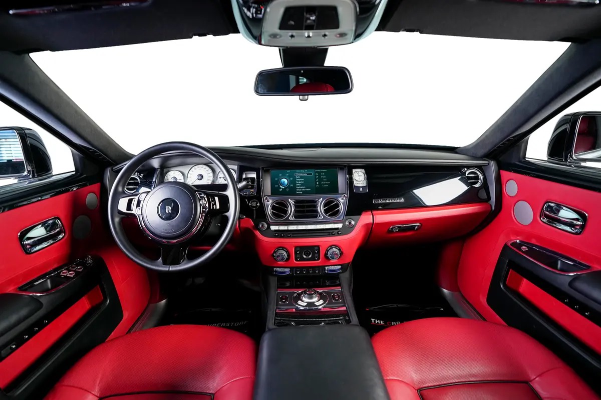 Rolls-Royce Ghost Standard photo 7