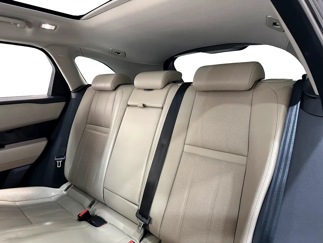 Land Rover Range Rover Velar R-Dynamic SE photo 7