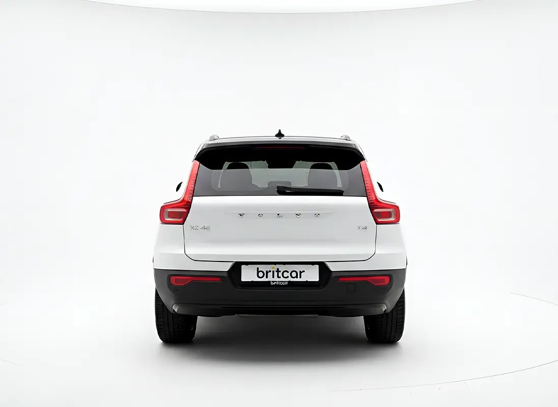 Volvo XC40 T4 R Design photo 5