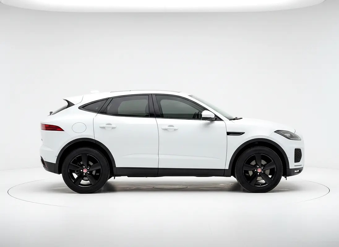 Jaguar E-Pace P200 AWD photo 3