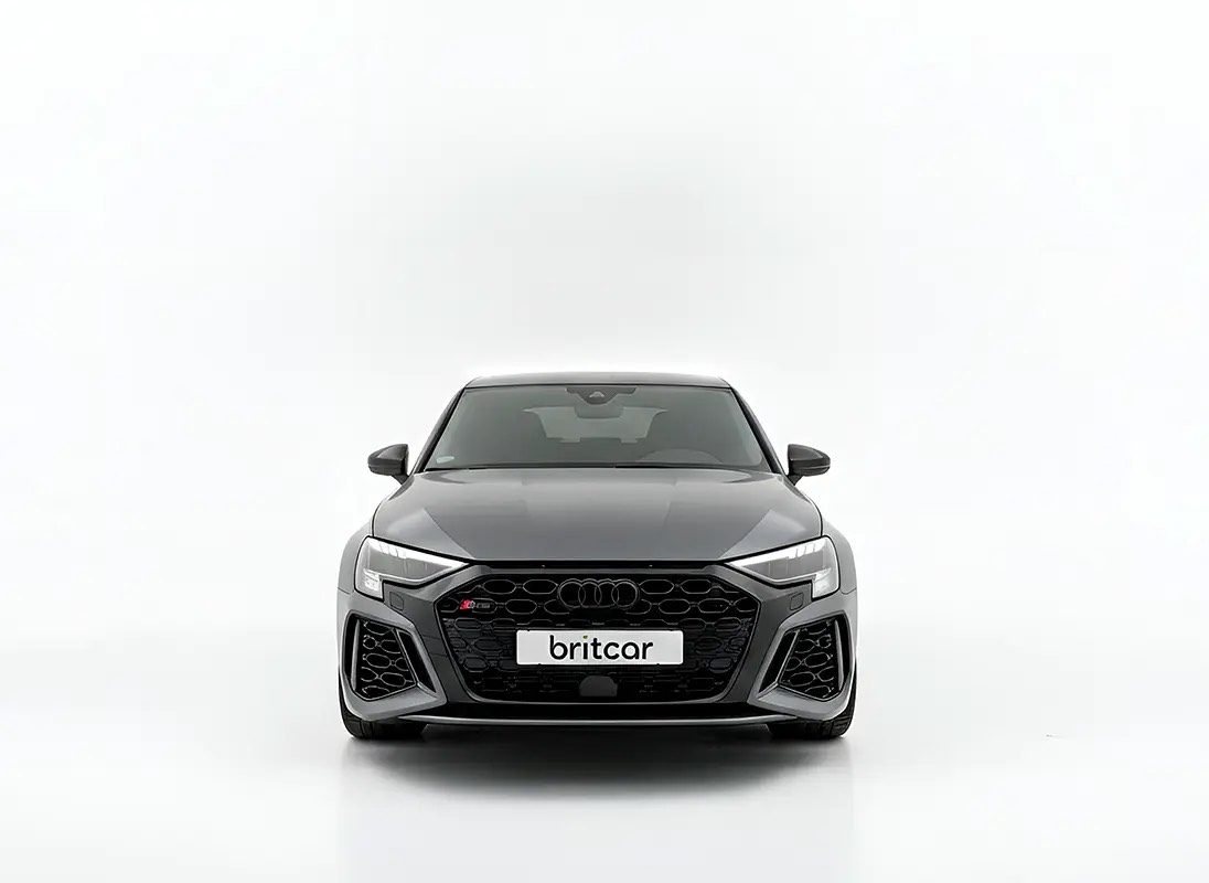 Audi RS3 2.5 TFSI quattro photo 2