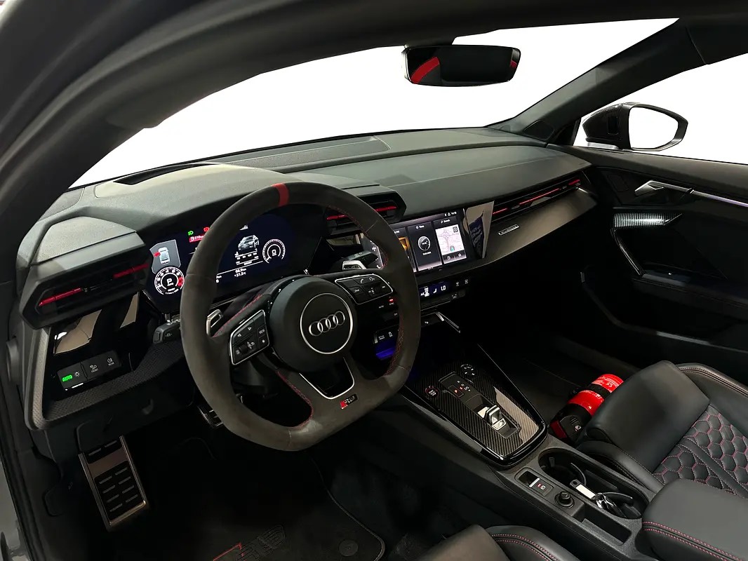 Audi RS3 2.5 TFSI quattro photo 6