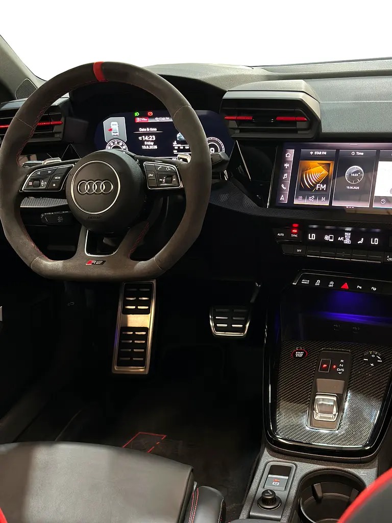 Audi RS3 2.5 TFSI quattro photo 7