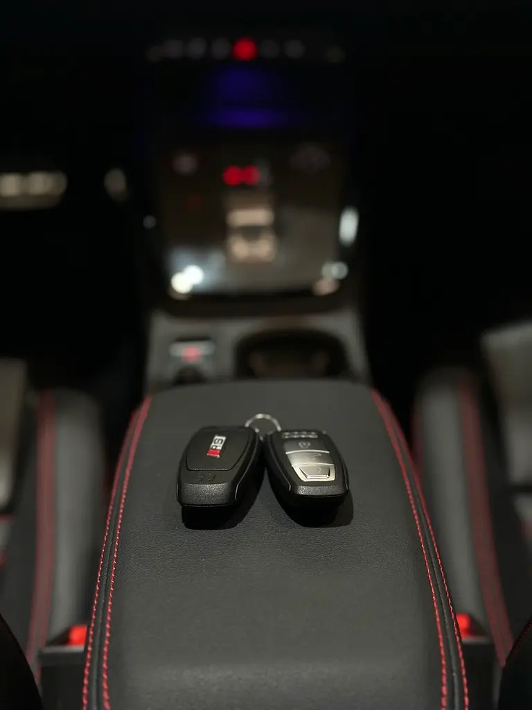 Audi RS3 2.5 TFSI quattro photo 10